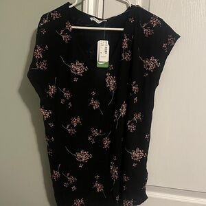 Reitmans Black and Pink Floral Blouse